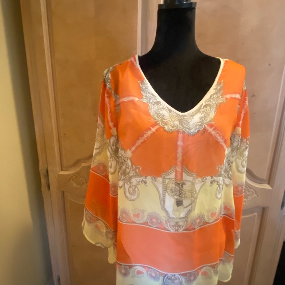 Neiman Marcus Orange and Cream 3/4 Sleeve Graphic Blouse